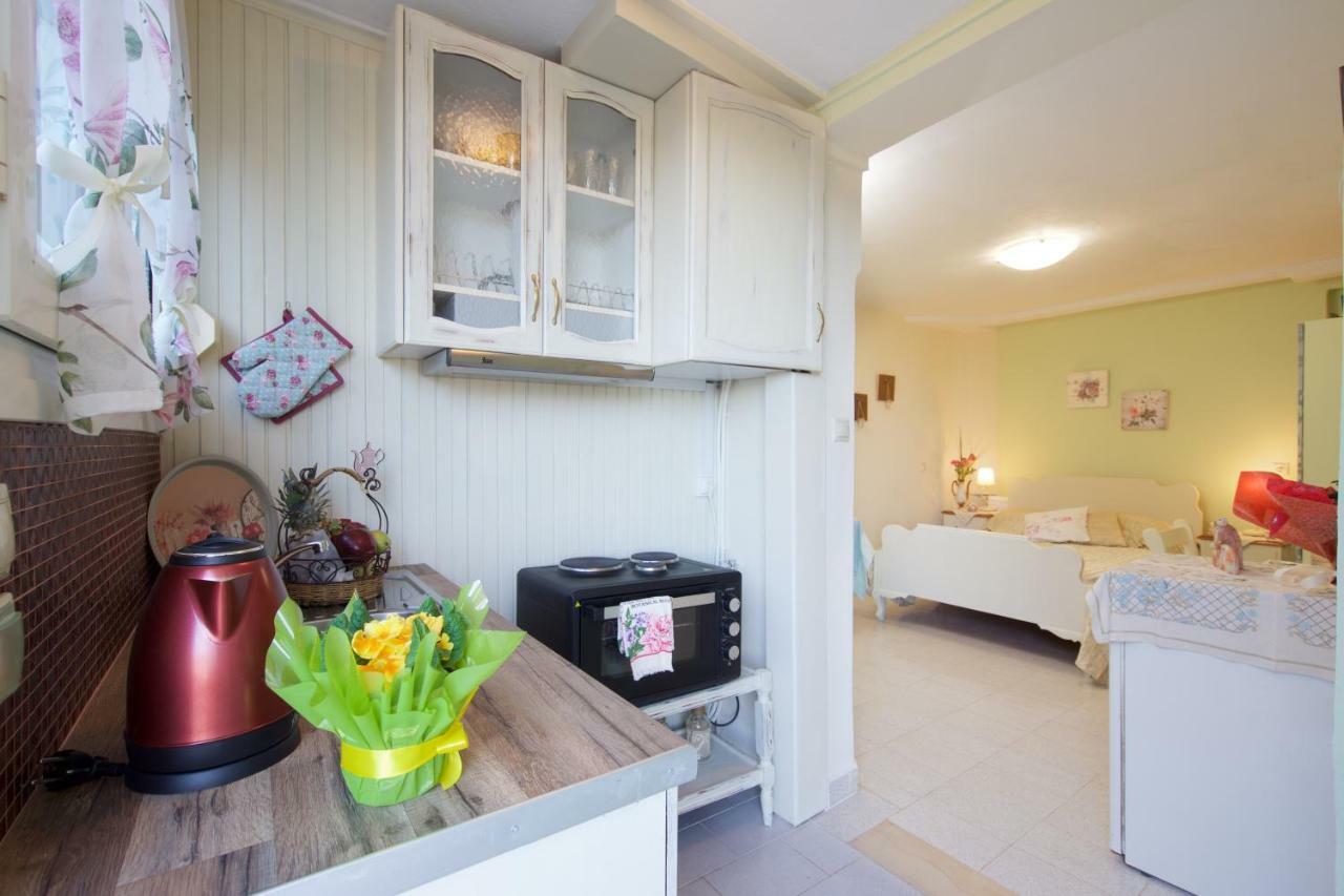 Erato Apartment In Argostoli Exterior photo